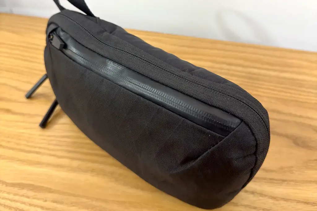 Arsmel VisaPro 170W in Zipped AER Slim Pouch 2